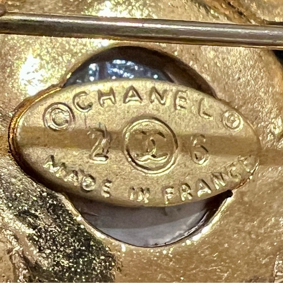 CHANEL Vintage Multi-Color Gripoix Poured Glass Baroque Faux Pearl Brooch - Picture 5 of 8